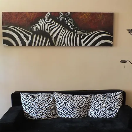 Apartment Zebra