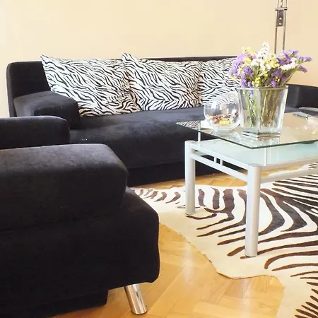 Apartment Zebra